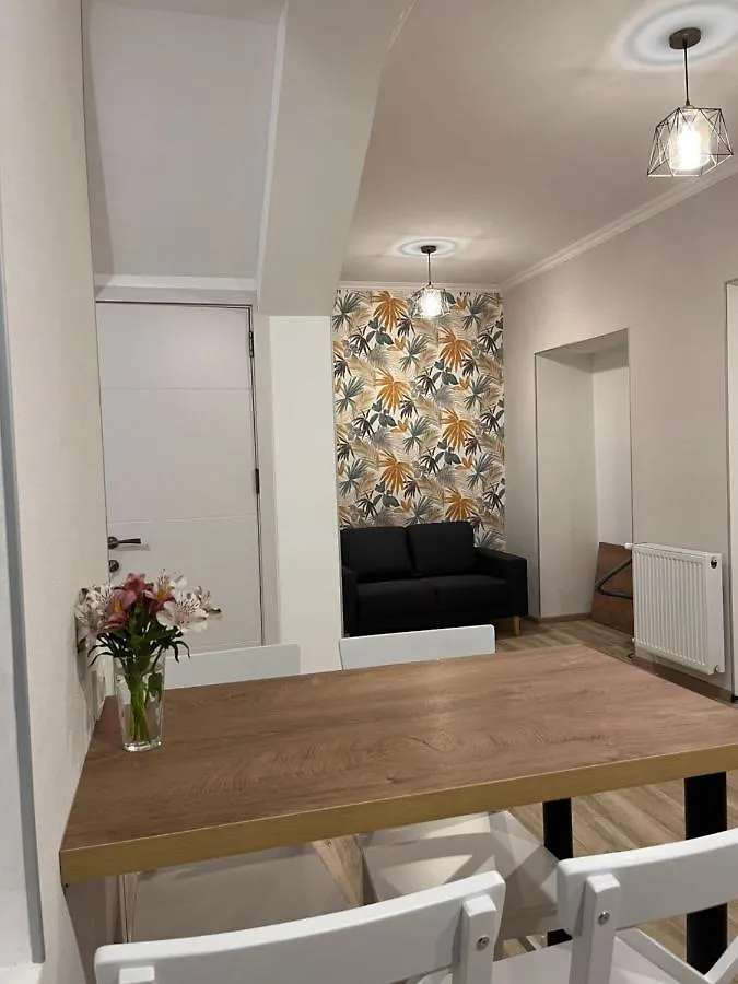 Cozy 2-Bath Apartment Near Fabrika