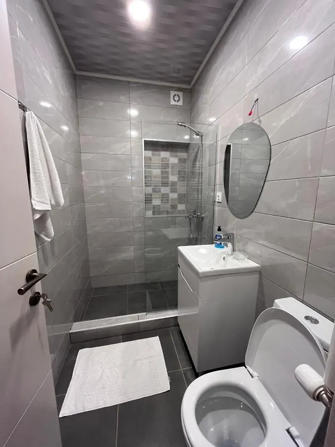 Cozy 2-Bath Apartment Near Fabrika