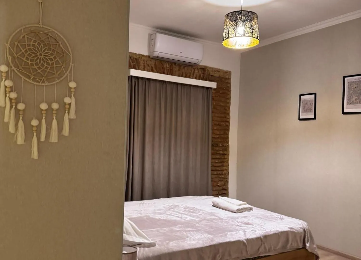 Cozy 2-Bath Apartment Near Fabrika Tbilisi