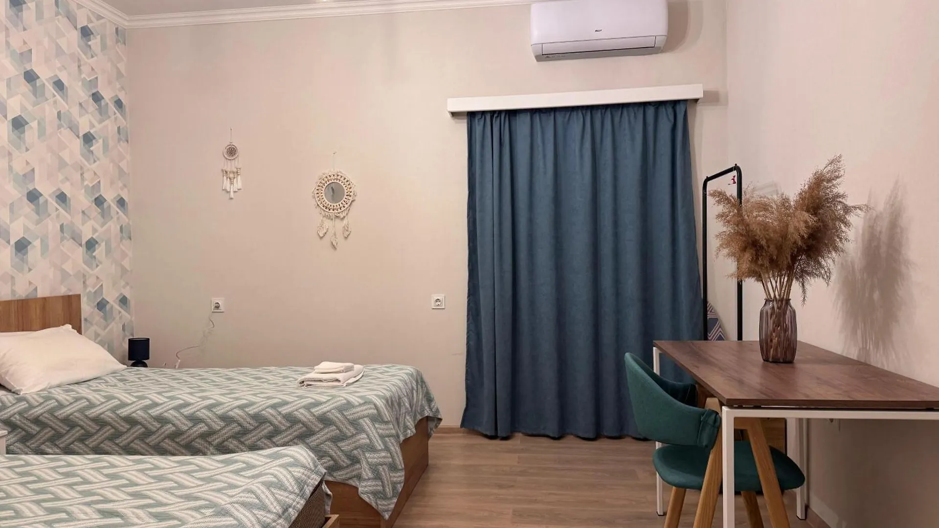 Cozy 2-Bath Apartment Near Fabrika